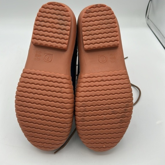 West Fashion Life (WFL) Duck boots Size 7, NWT - Picture 6 of 7